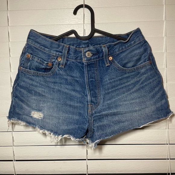 levi’s 501 Distressed Denim Shorts size 27 - Picture 2 of 10